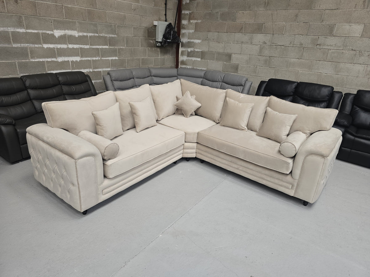 Zara Chesterfield Corner Sofa – Cream Plush Fabric